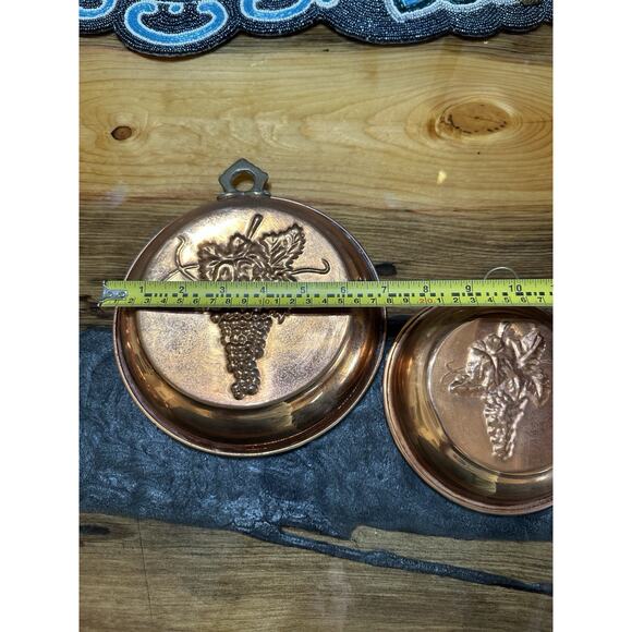 Vintgage Copper Molds Grape Design For Decor Only 7 Inch and 5.5" India Set of 2 - Picture 5 of 7